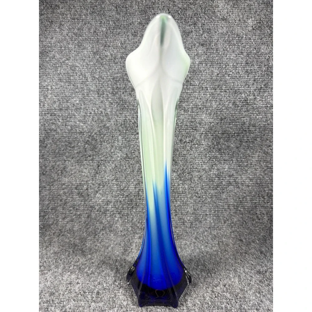 Unbranded art glass